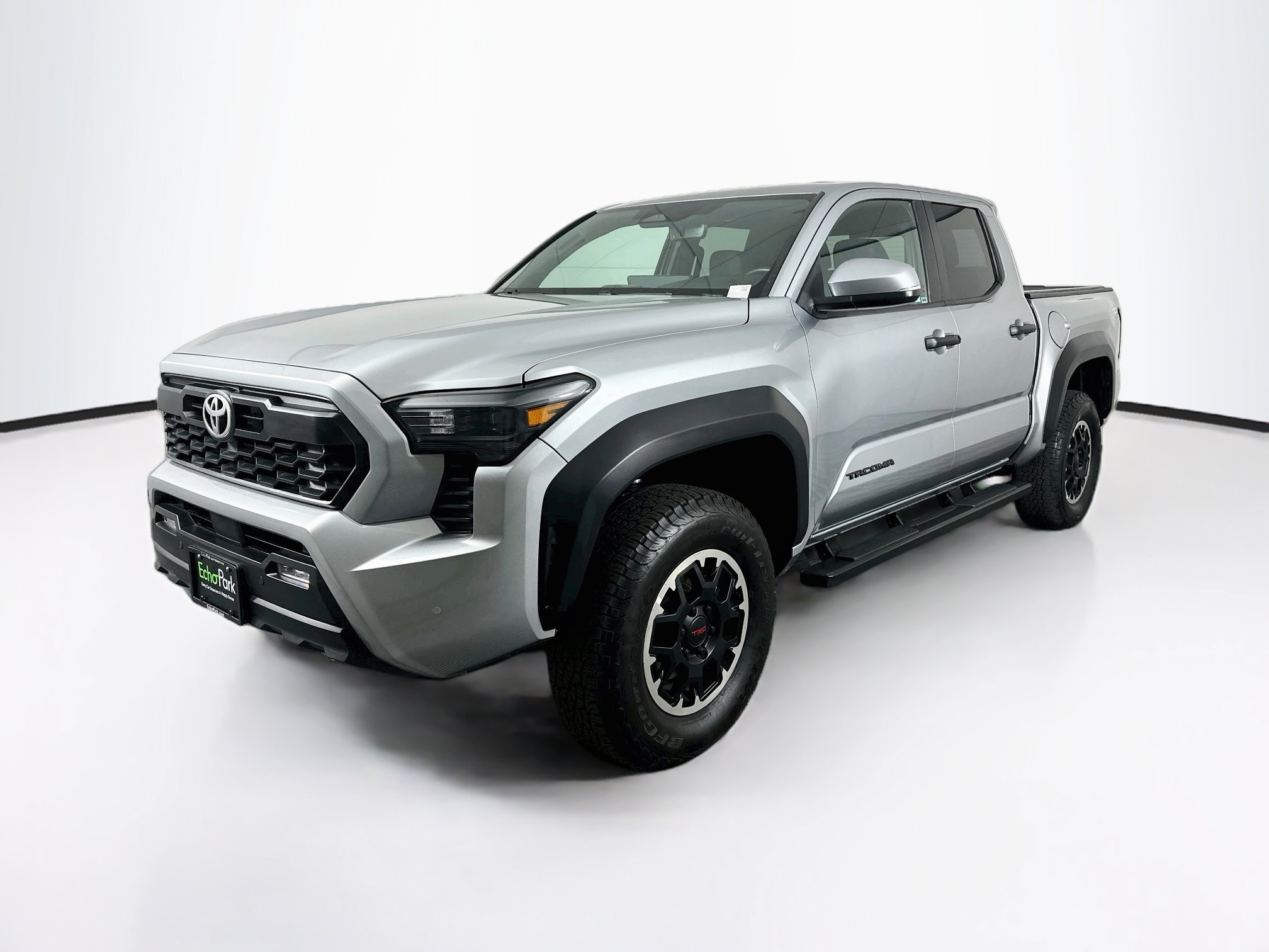 Used 2024 Toyota Tacoma TRD Off-Road w/ TRD Off Road Upgrade Package AWD/4WD image 3