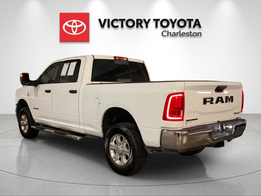 Used 2025 RAM 3500 Big Horn AWD/4WD image 3