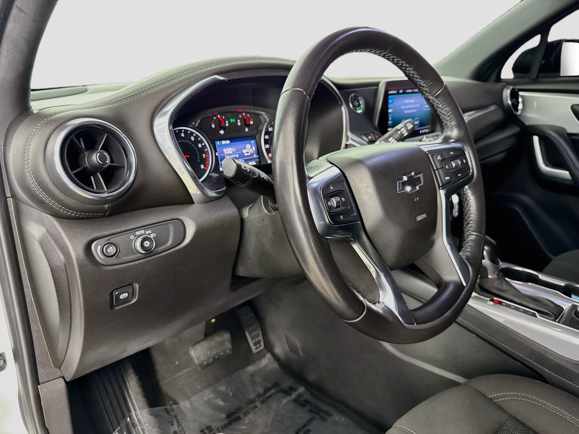 Used 2020 Chevrolet Blazer LT FWD image 11