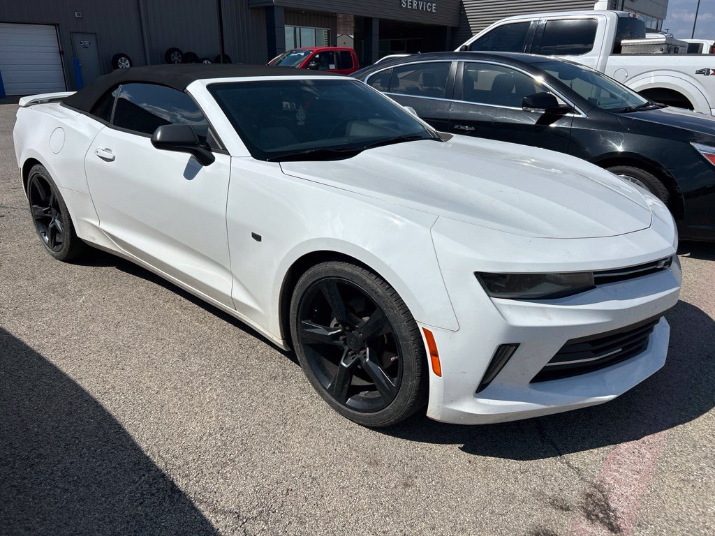 Used 2017 Chevrolet Camaro LT RWD image 2