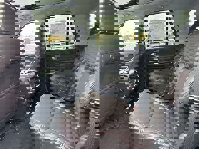 New 2025 Ford Expedition Platinum w/ Platinum Ultimate Package image 23