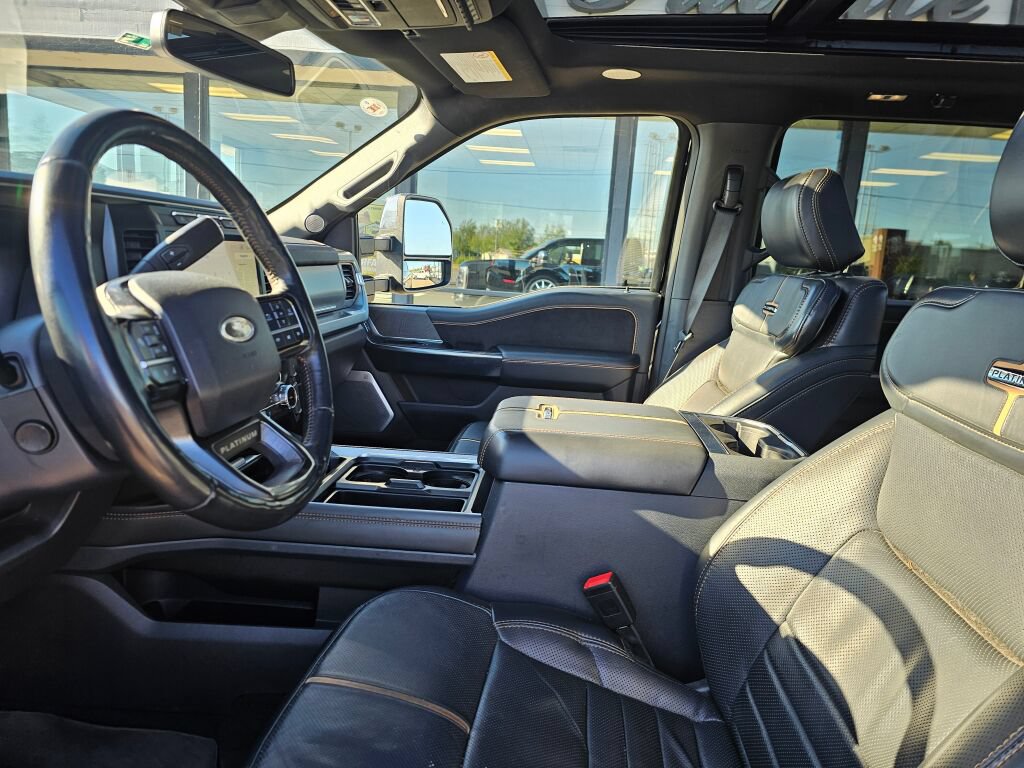 Used 2024 Ford F350 Platinum AWD/4WD image 17