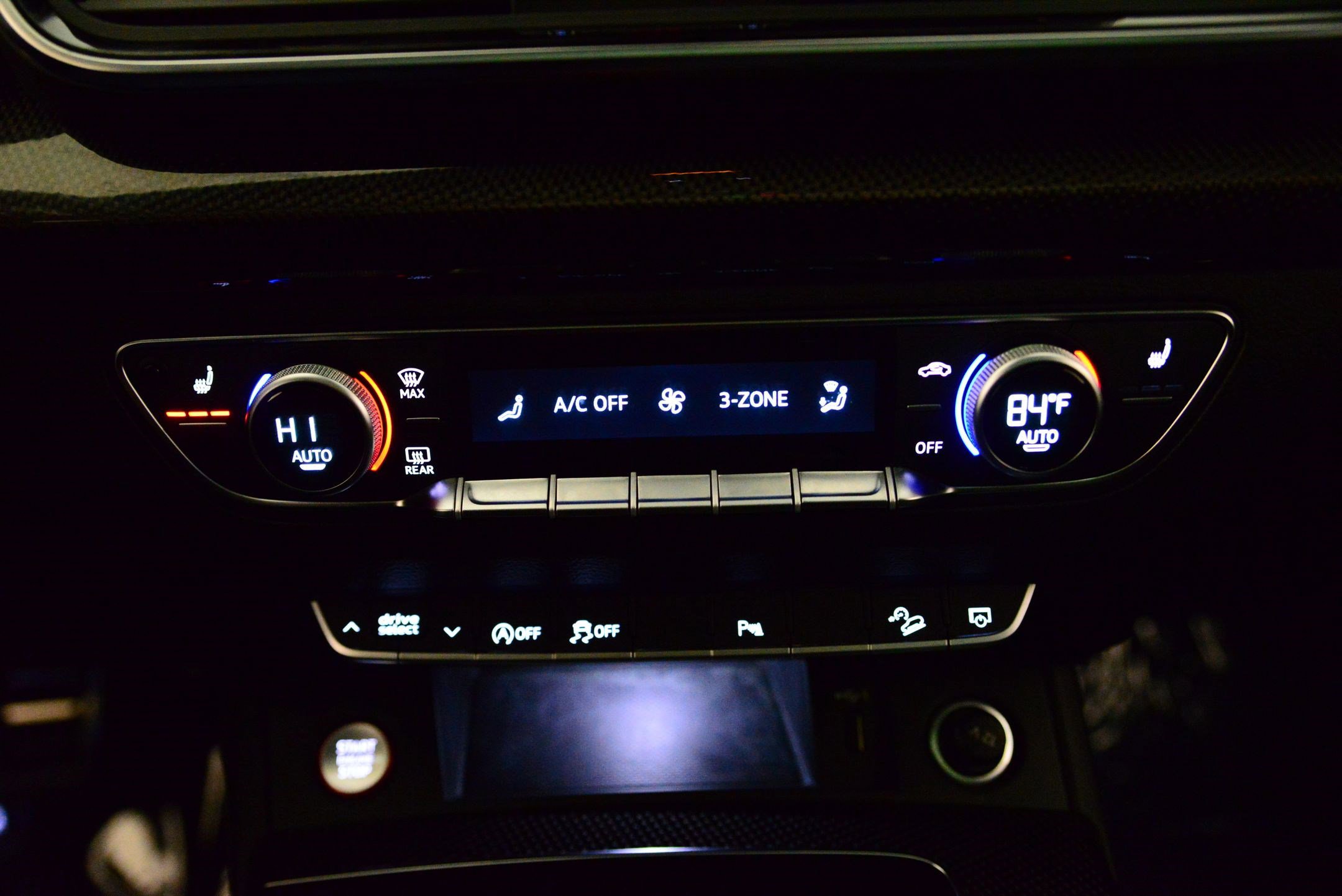 Used 2022 Audi SQ5 Premium Plus w/ Premium Plus Package image 17