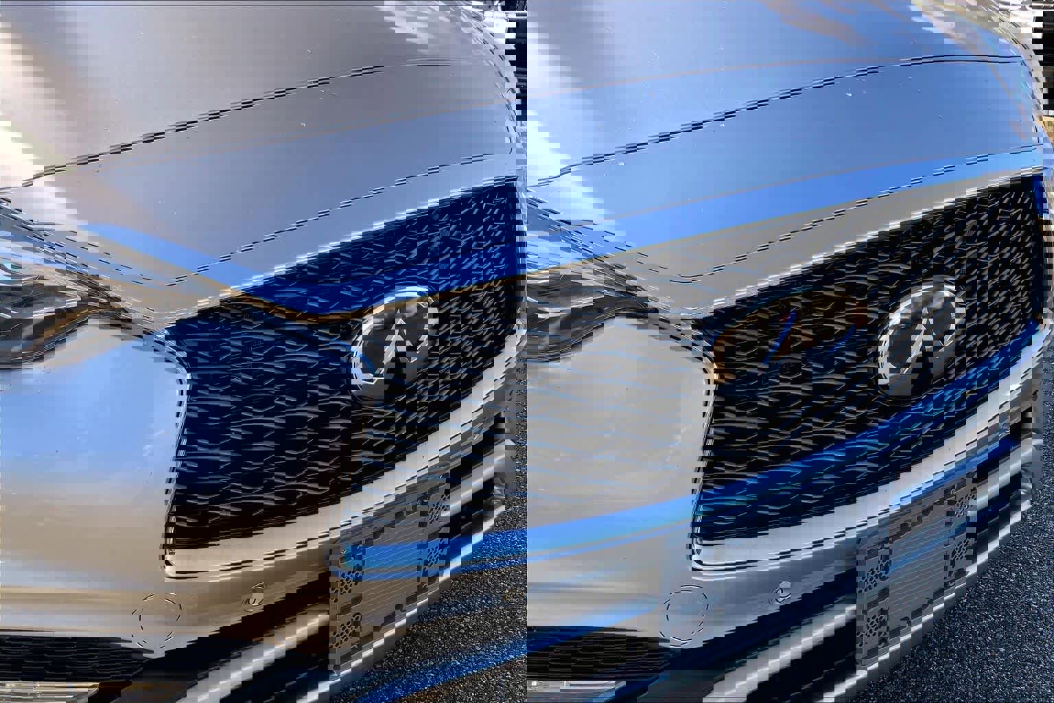 Used 2018 INFINITI QX30 Premium w/ Cargo Package image 31