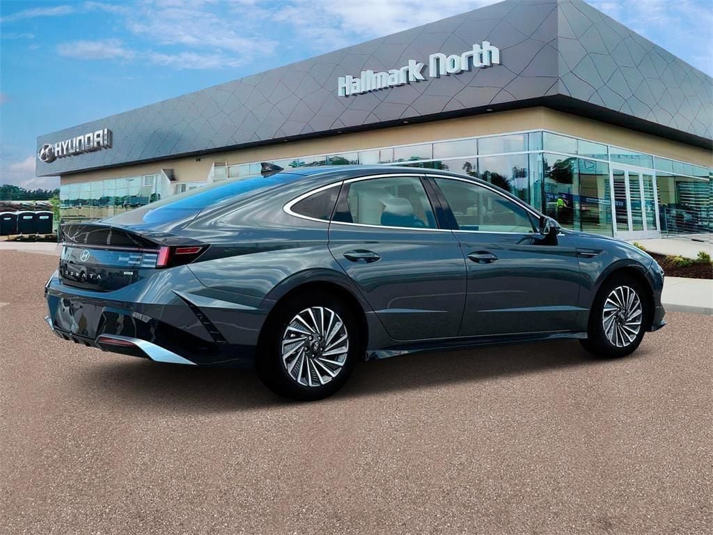 New 2025 Hyundai Sonata Limited FWD image 8