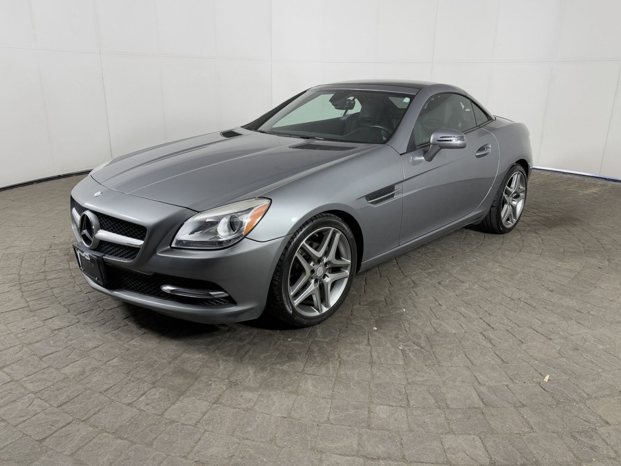 Used 2014 Mercedes-Benz SLK 250 image 4