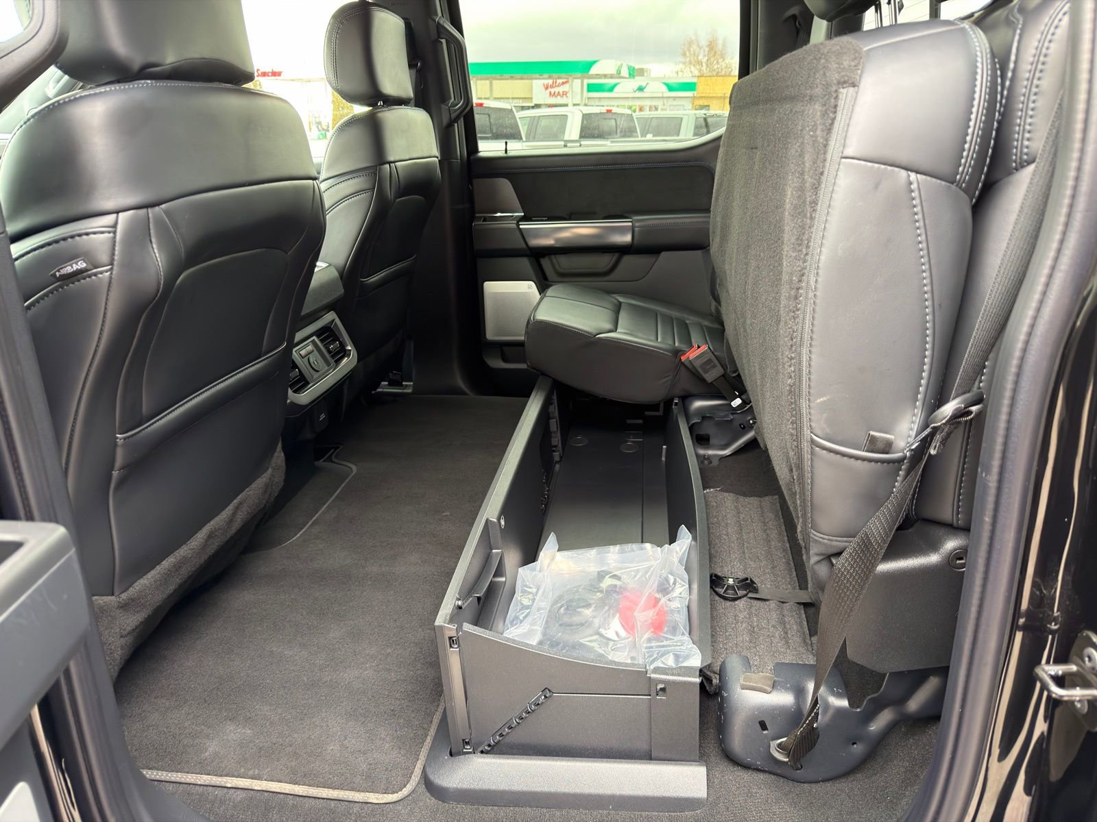 Used 2025 Ford F350 Platinum image 33