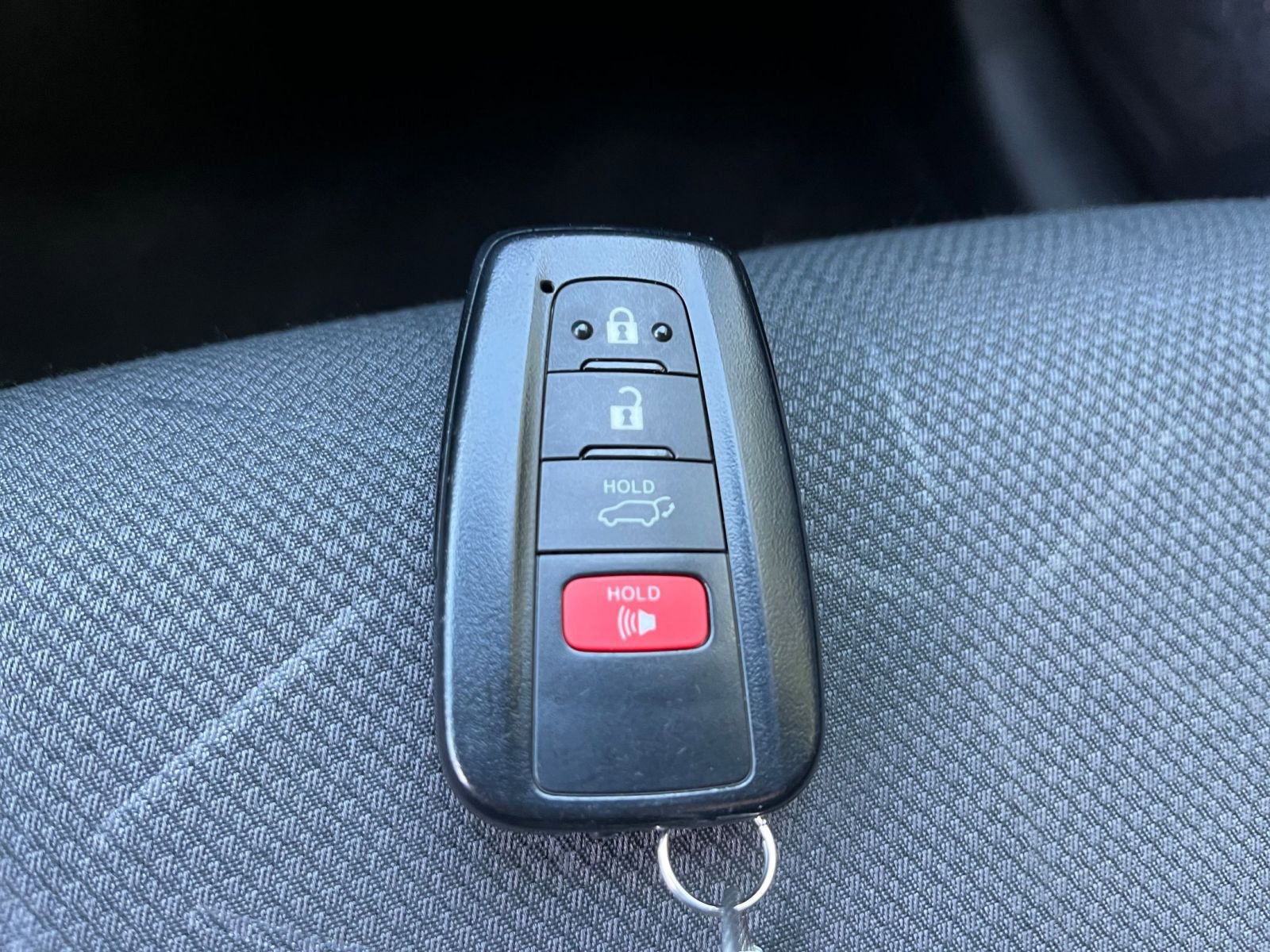 Used 2025 Toyota RAV4 XLE image 22