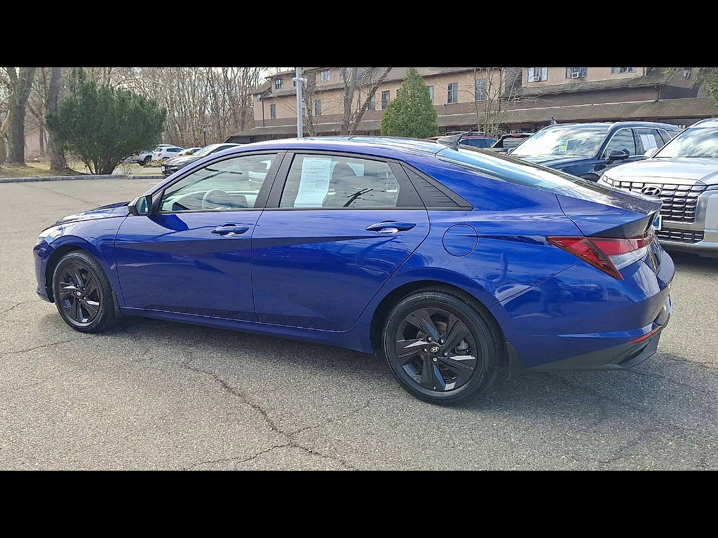 Certified 2023 Hyundai Elantra SEL image 6