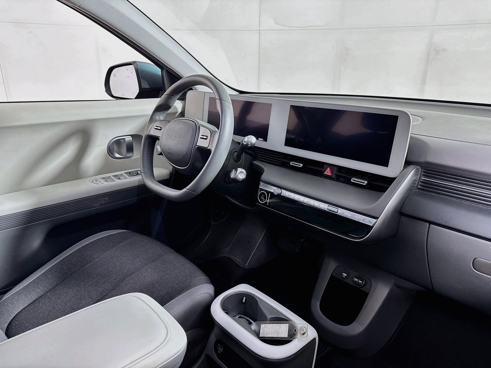 Used 2023 Hyundai Ioniq 5 SE w/ Cargo Package AWD/4WD image 27