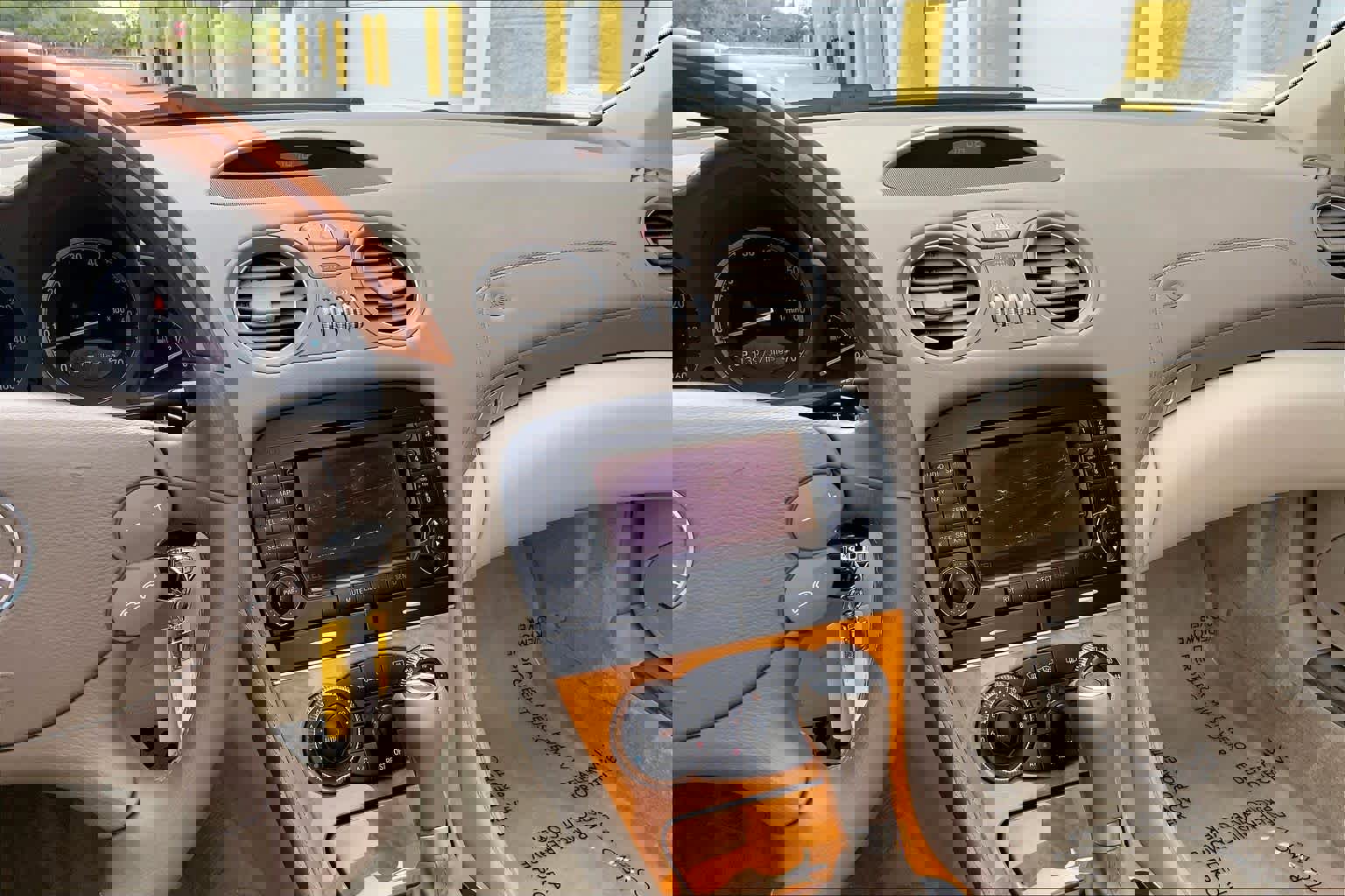 Used 2007 Mercedes-Benz SL 550 image 6