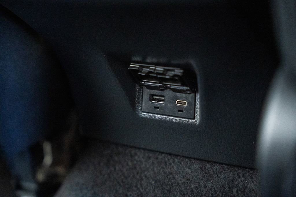 Used 2025 Toyota Camry LE FWD image 31