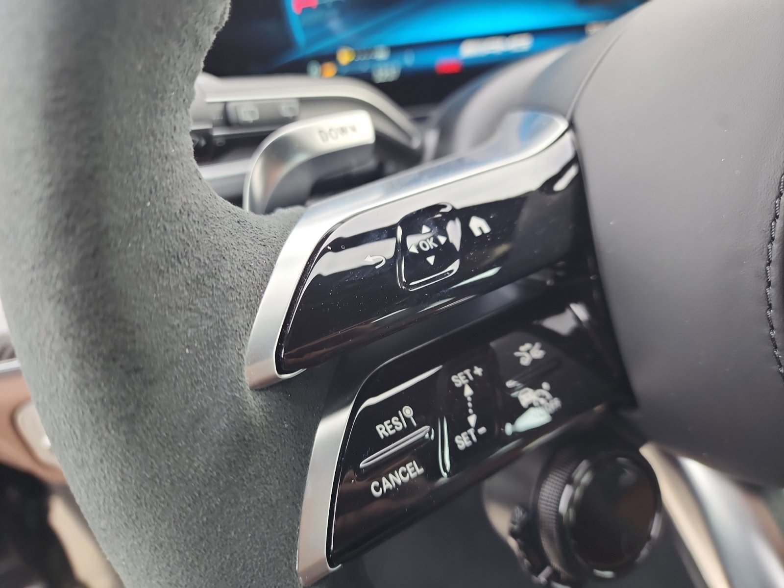 New 2026 Mercedes-Benz GLS 63 AMG 4MATIC image 17