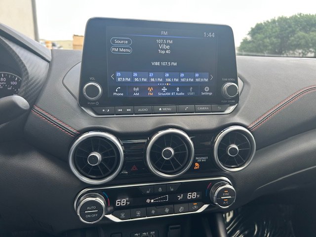 Used 2025 Nissan Sentra SR w/ SR Premium Package FWD image 17