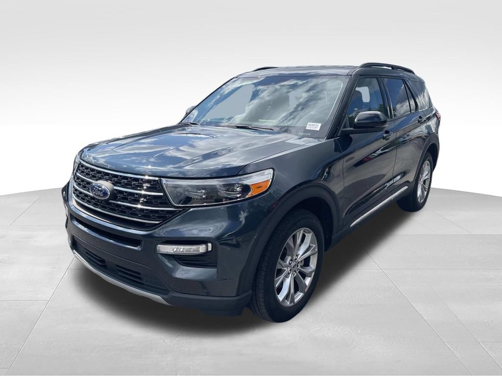 Certified 2024 Ford Explorer XLT w/ Equipment Group 202A AWD/4WD image 9