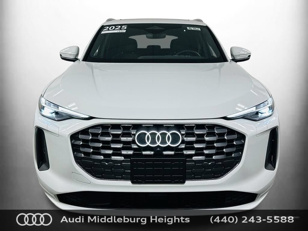Certified 2025 Audi Q5 Premium Plus w/ Premium Plus AWD/4WD image 2