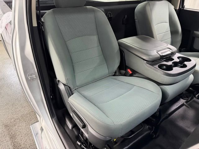 Used 2018 RAM 3500 Tradesman w/ Chrome Appearance Group AWD/4WD image 8
