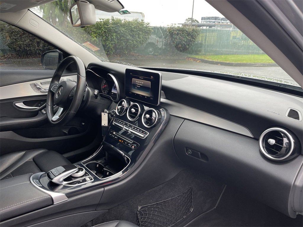 Used 2015 Mercedes-Benz C 300 Sedan image 29