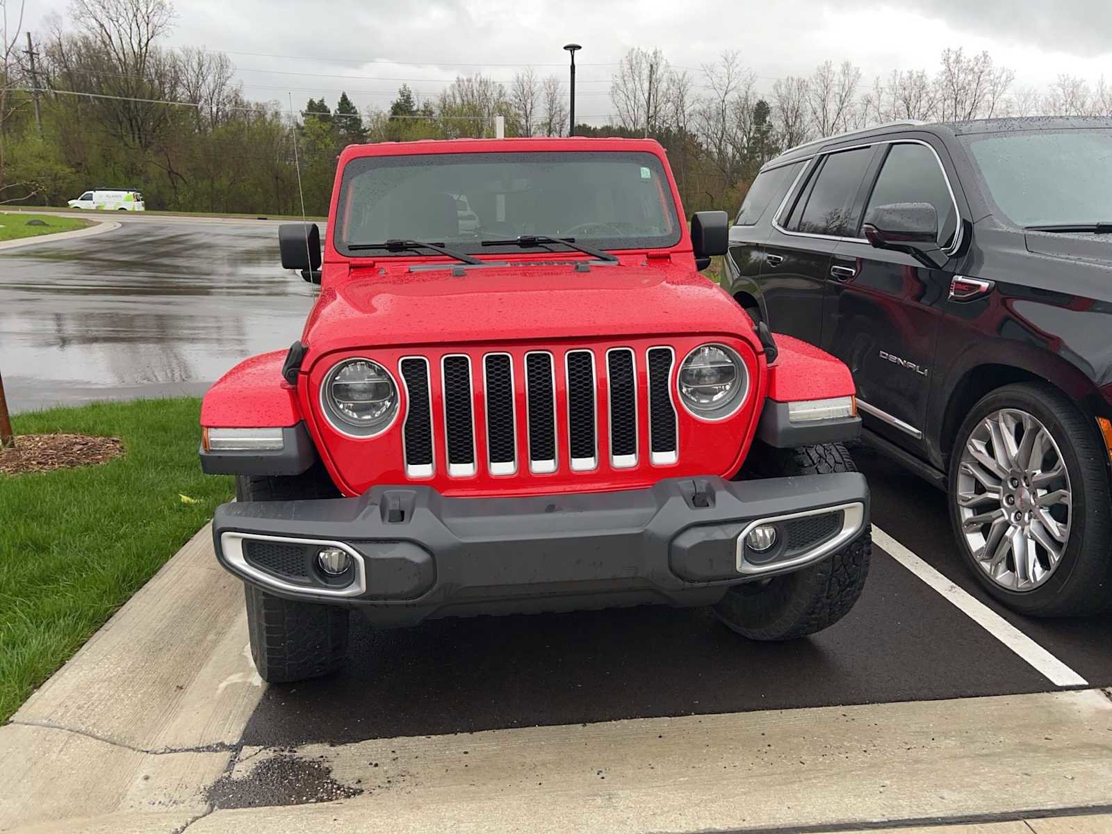 Used 2018 Jeep Wrangler Unlimited Sahara AWD/4WD image 6
