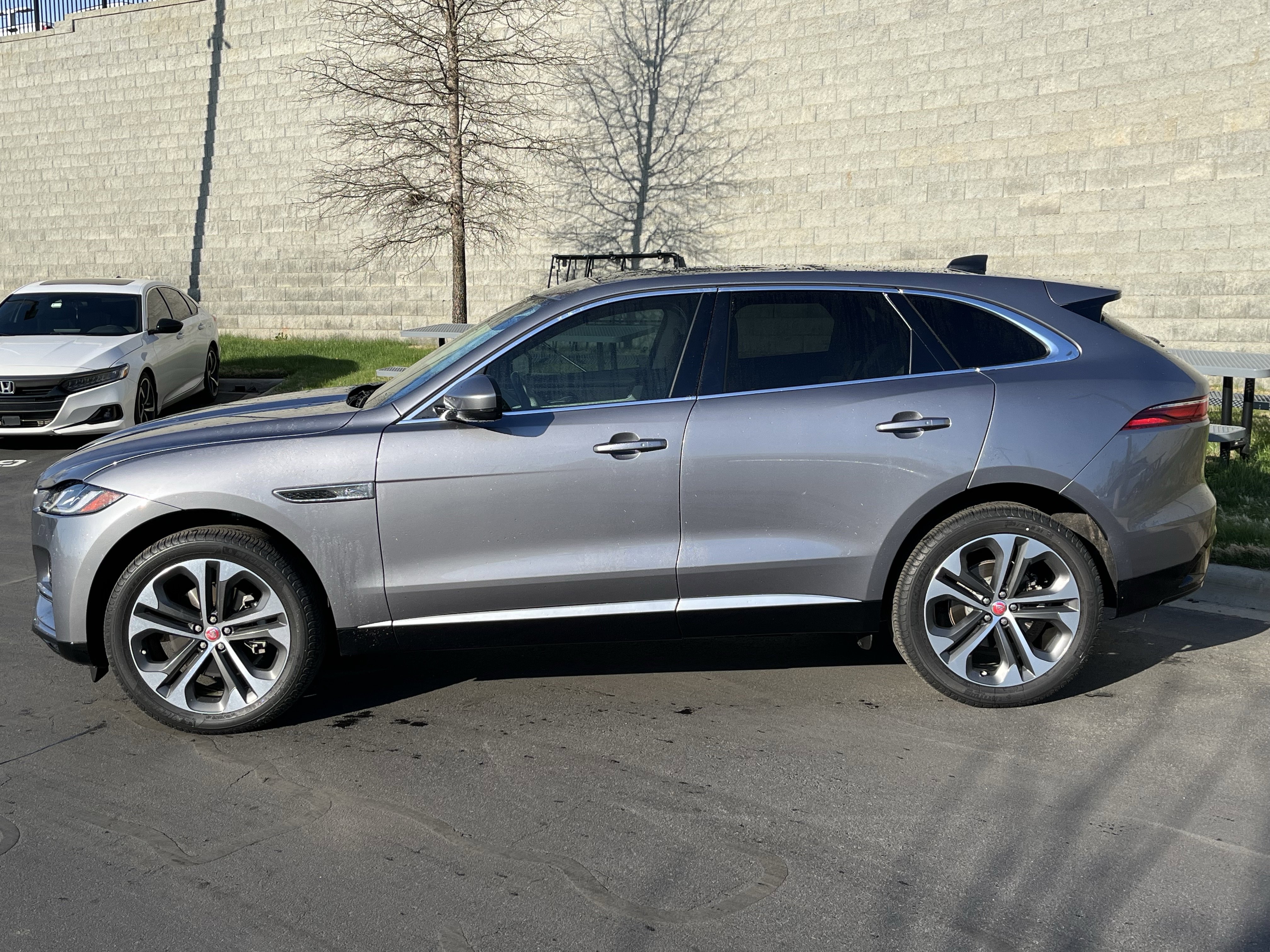 Certified 2023 Jaguar F-PACE S image 4