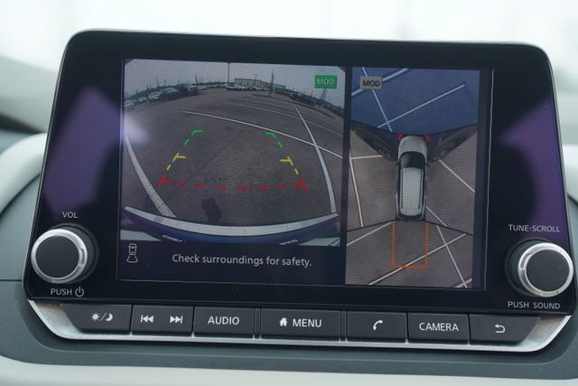 Used 2023 Nissan Rogue SL image 29