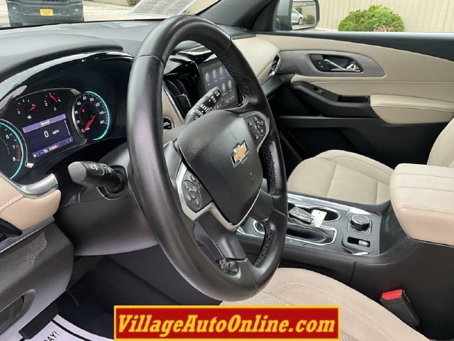 Used 2023 Chevrolet Traverse LT w/ LPO, Cargo Package AWD/4WD image 26
