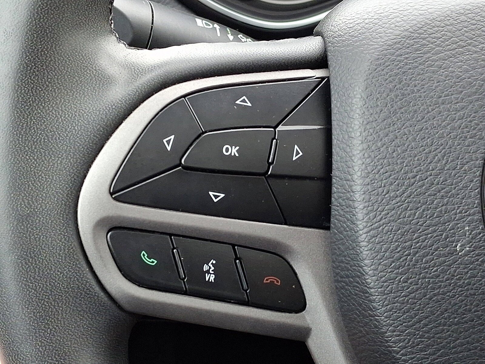 Used 2022 Jeep Cherokee Limited AWD/4WD image 22