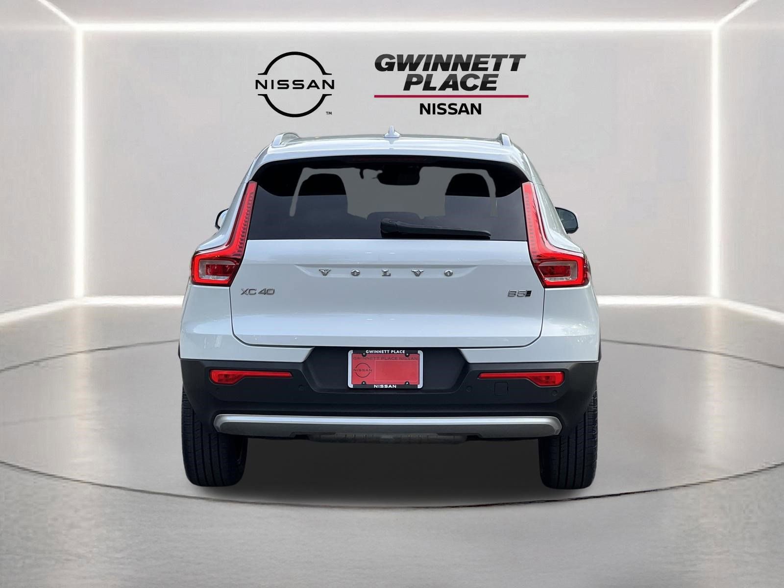 Used 2023 Volvo XC40 B5 Core AWD/4WD image 24
