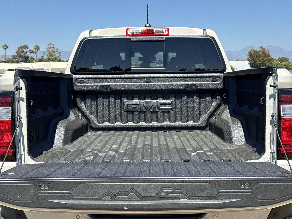 New 2026 GMC Canyon Elevation w/ LPO, Black Badging Package RWD image 25