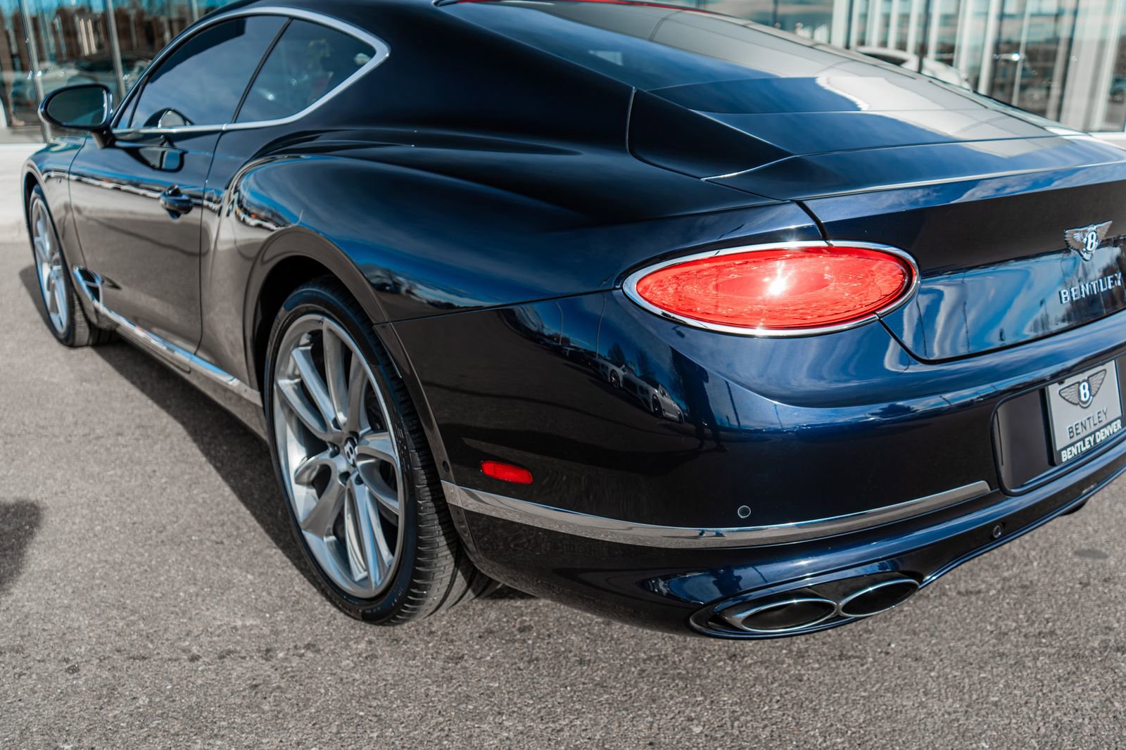 Used 2022 Bentley Continental GT image 9