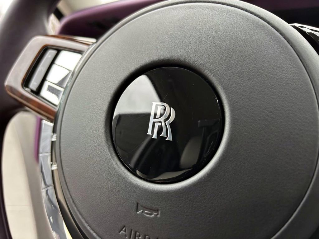 Used 2019 Rolls-Royce Phantom Sedan image 23