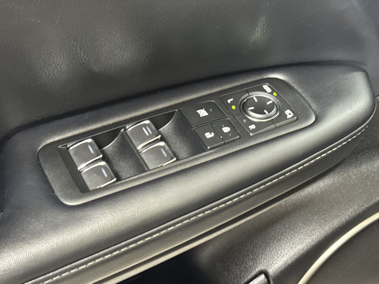 Used 2020 Lexus RX 450h AWD w/ Premium Package image 27