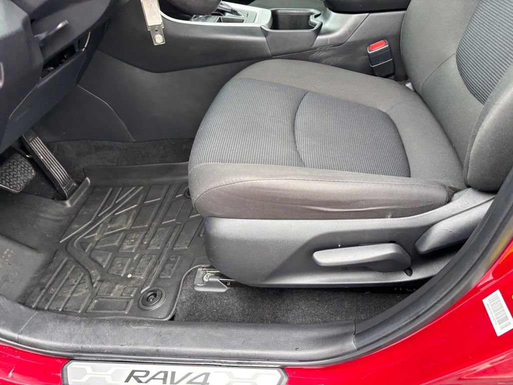 Used 2024 Toyota RAV4 LE FWD image 25