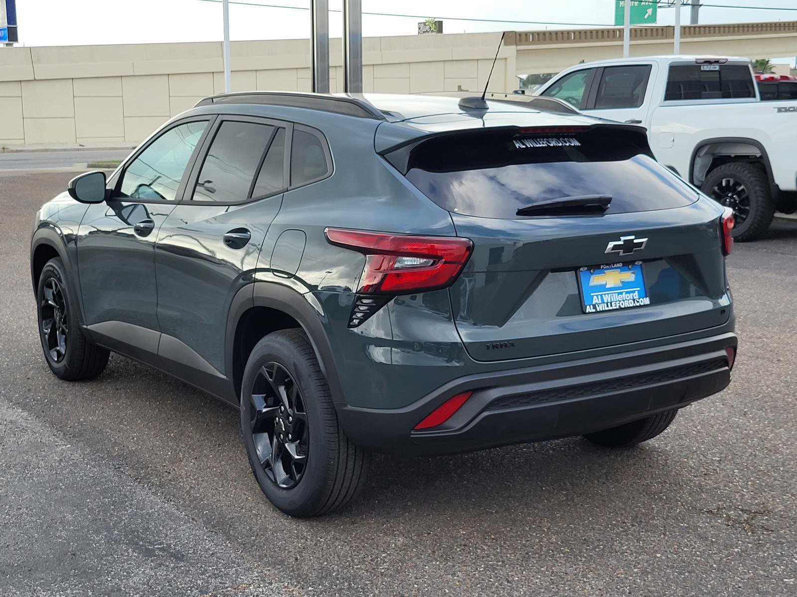 New 2026 Chevrolet Trax LT w/ Midnight Edition image 3
