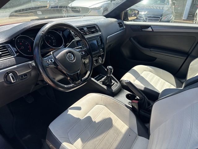 Used 2016 Volkswagen Jetta Sport image 10