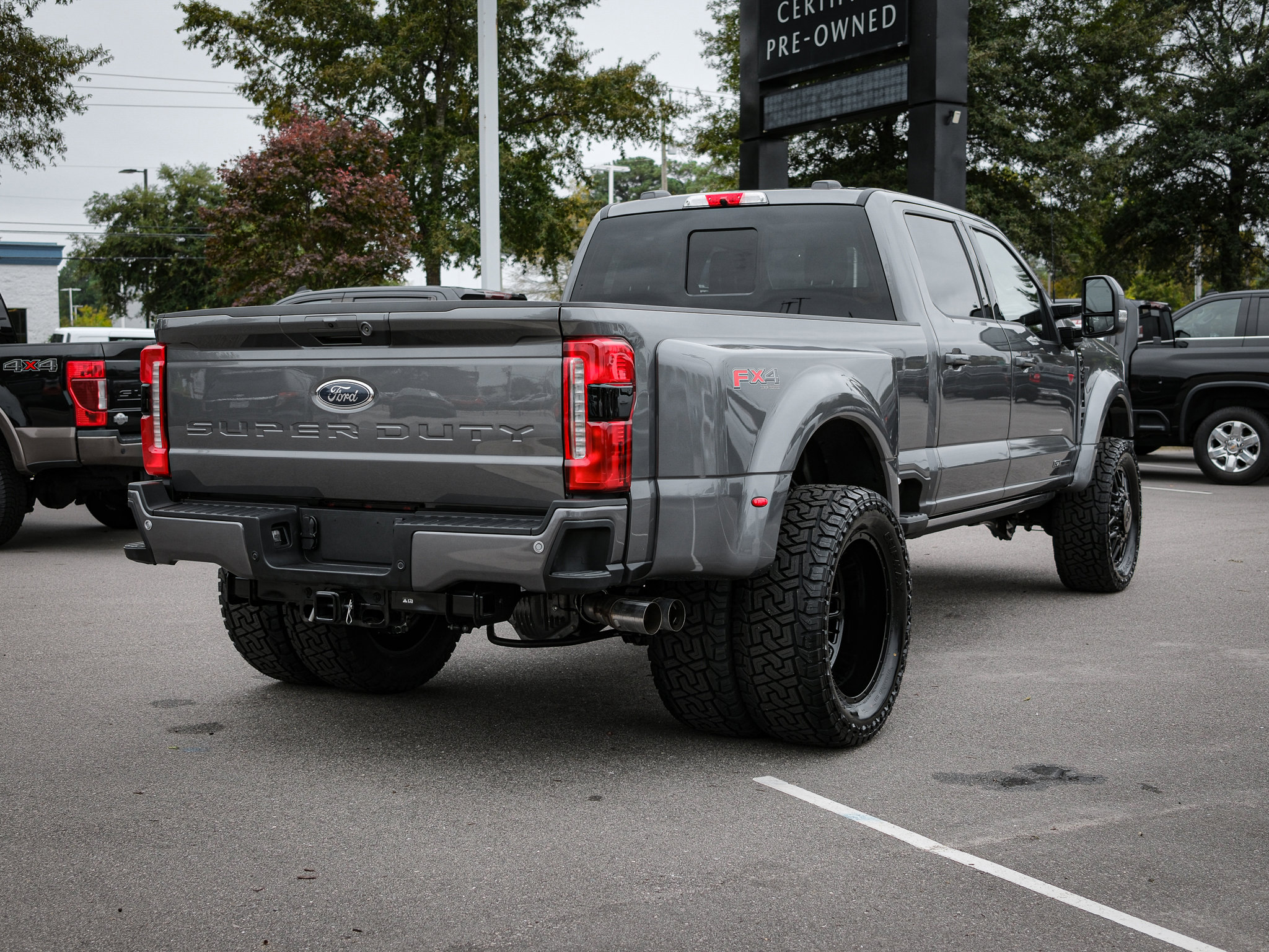 Used 2026 Ford F450 Lariat w/ FX4 Off-Road Package image 10