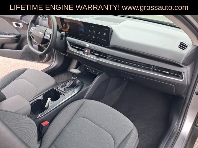 Used 2025 Kia K4 FWD image 32