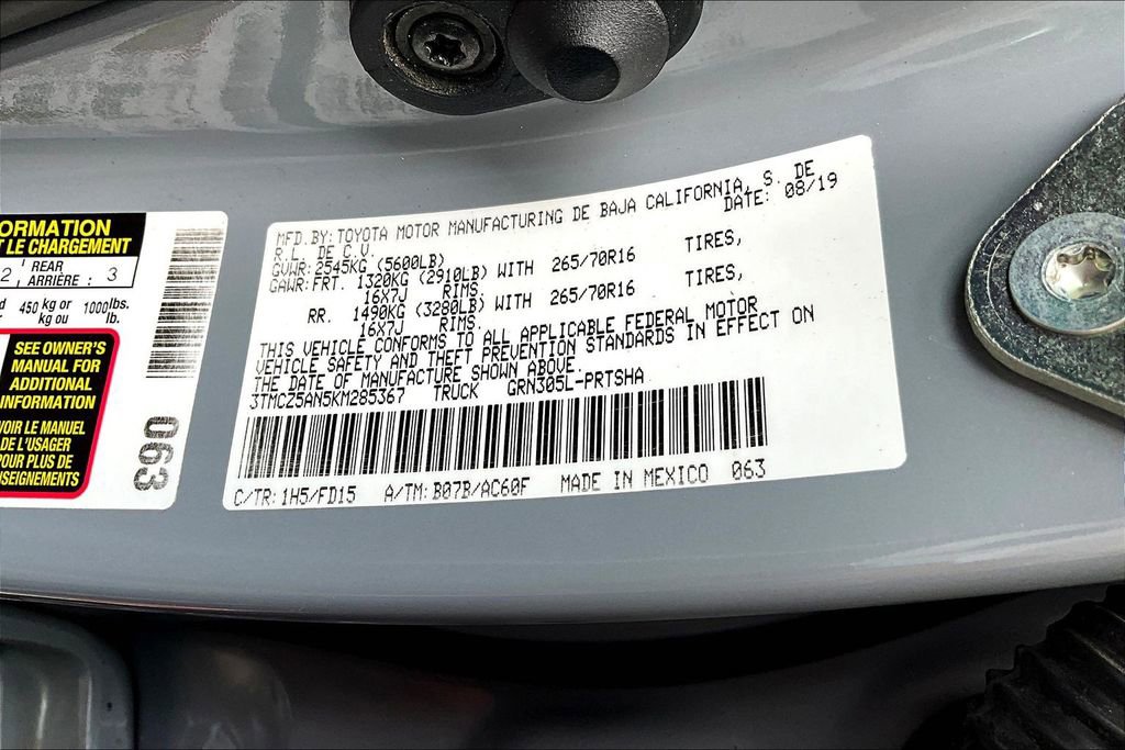 Used 2019 Toyota Tacoma TRD Off-Road AWD/4WD image 18