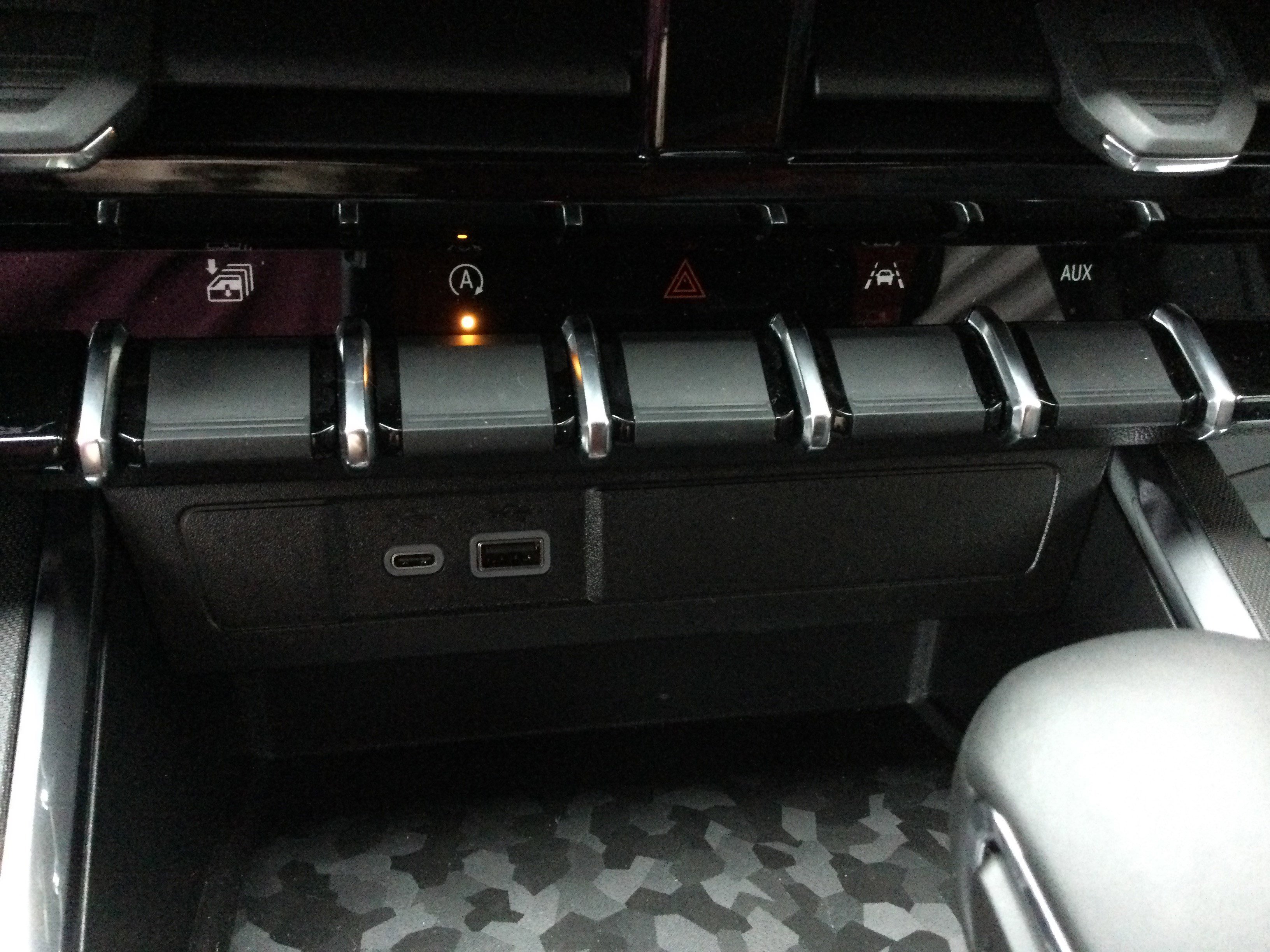 New 2026 GMC Canyon Elevation w/ Convenience Package image 12