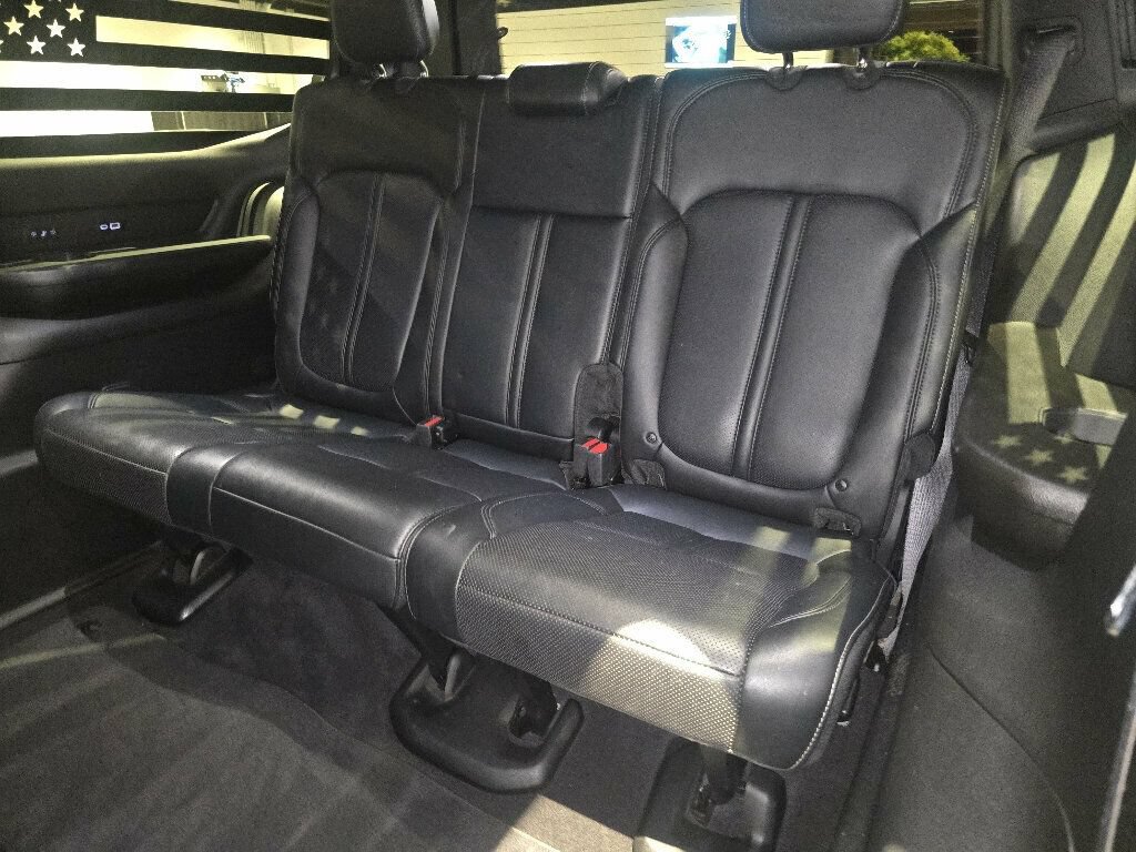 Used 2022 Jeep Wagoneer Series III w/ Flexible Seating Group AWD/4WD image 16