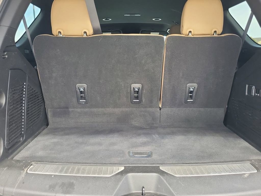 Used 2023 Chevrolet Tahoe Premier image 32