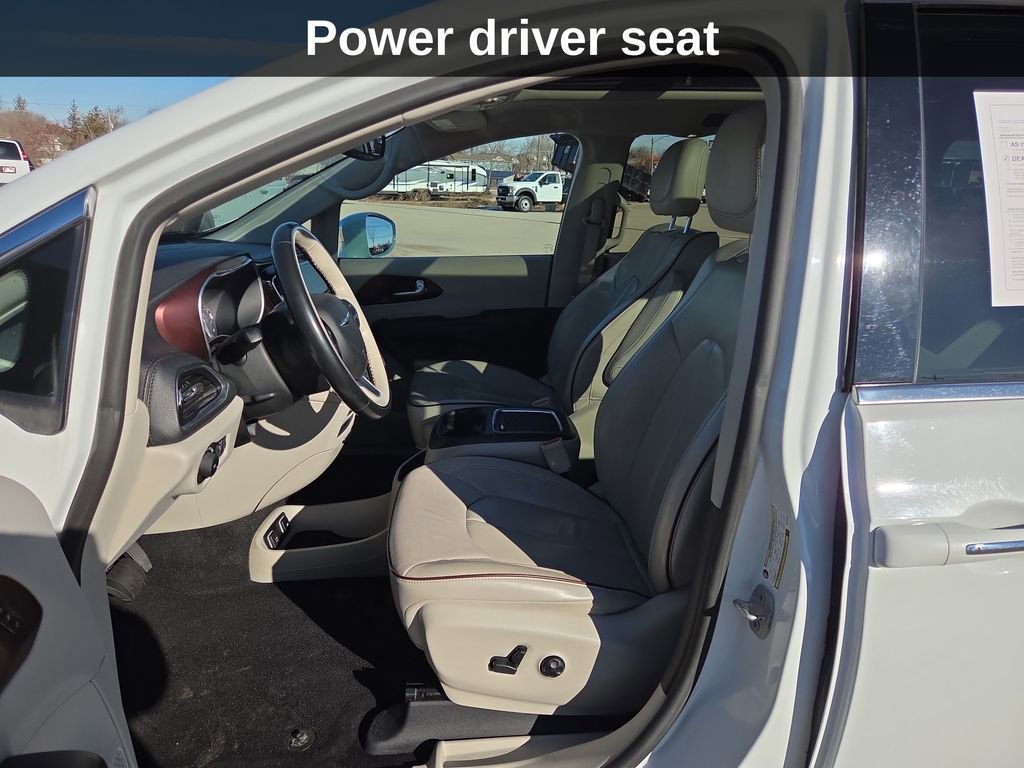 Used 2019 Chrysler Pacifica Limited image 12