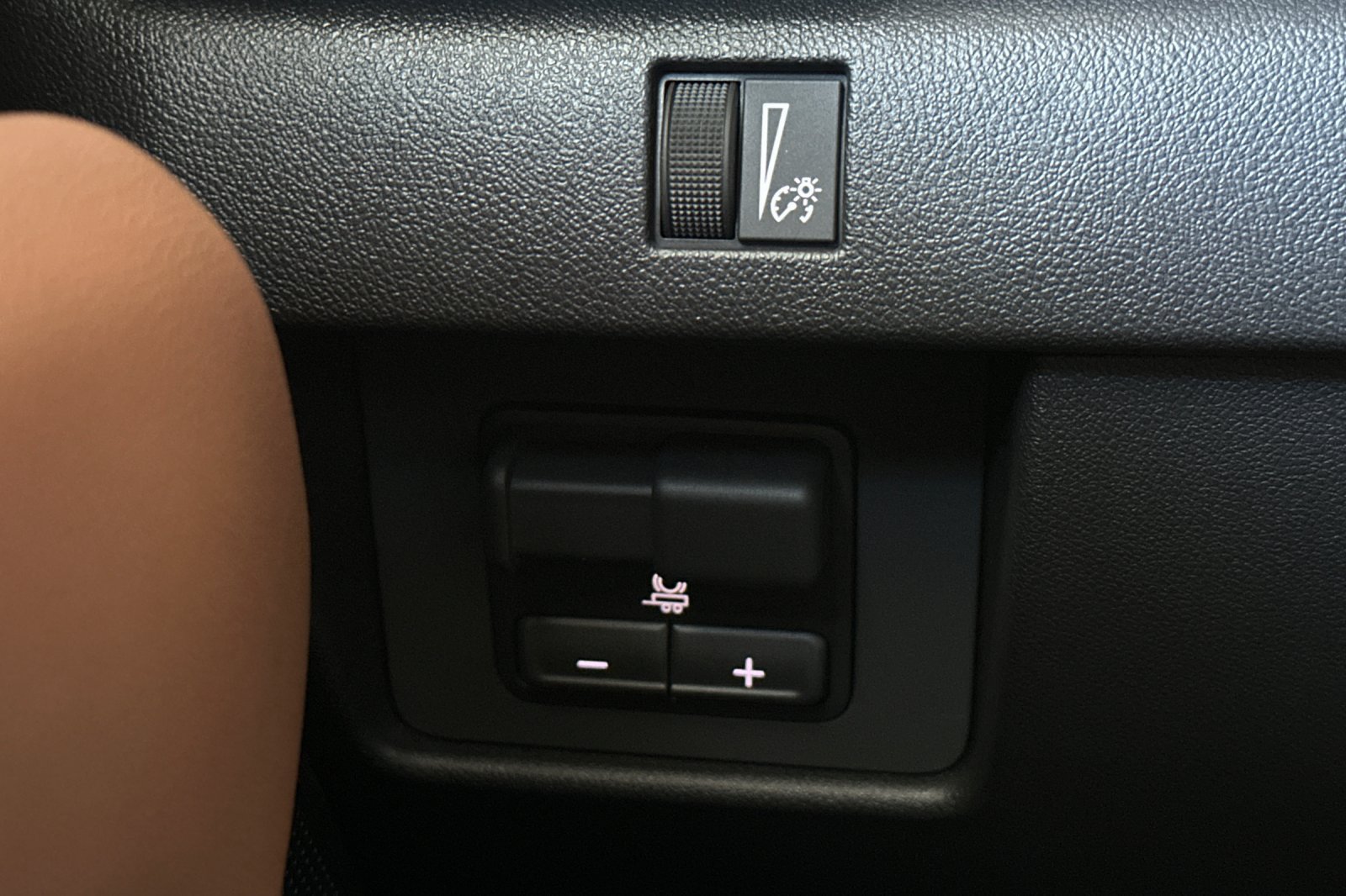 Certified 2026 GMC Canyon AT4 AWD/4WD image 35