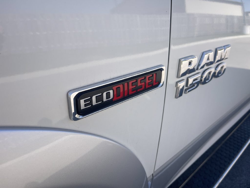 Used 2018 RAM 1500 Laramie w/ Convenience Group AWD/4WD image 11