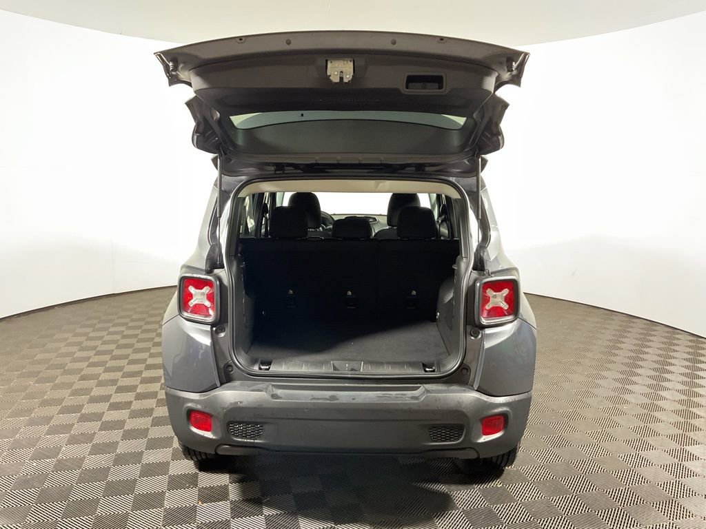 Used 2022 Jeep Renegade Latitude AWD/4WD image 15