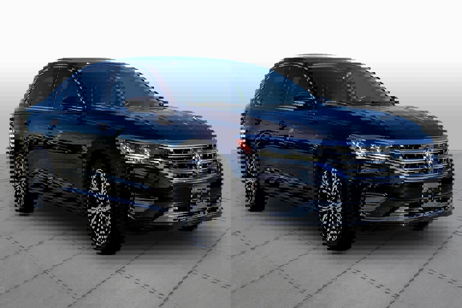 Used 2022 Volkswagen Passat 2.0T SE FWD image 3