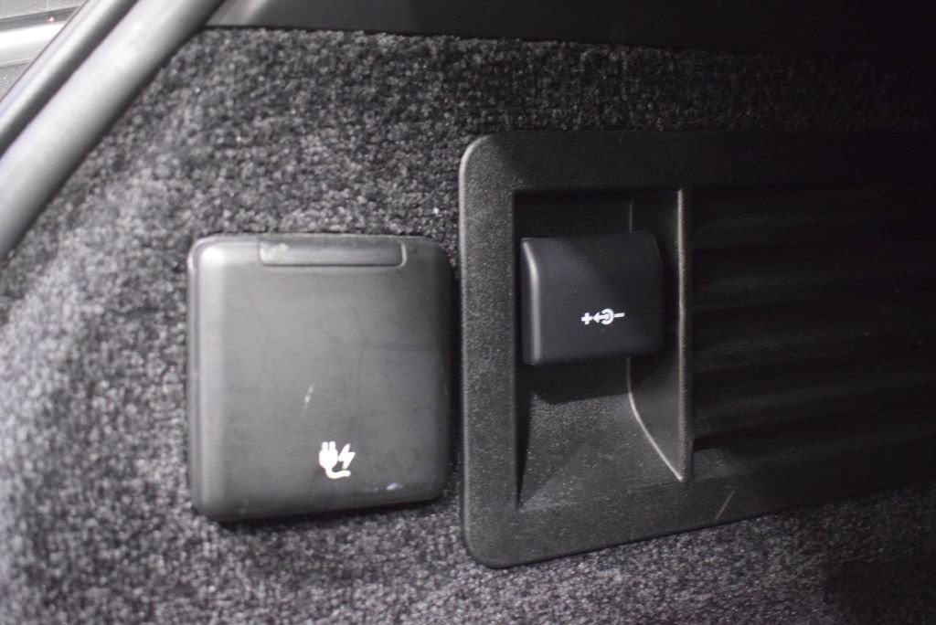 Used 2019 Land Rover Range Rover HSE image 18