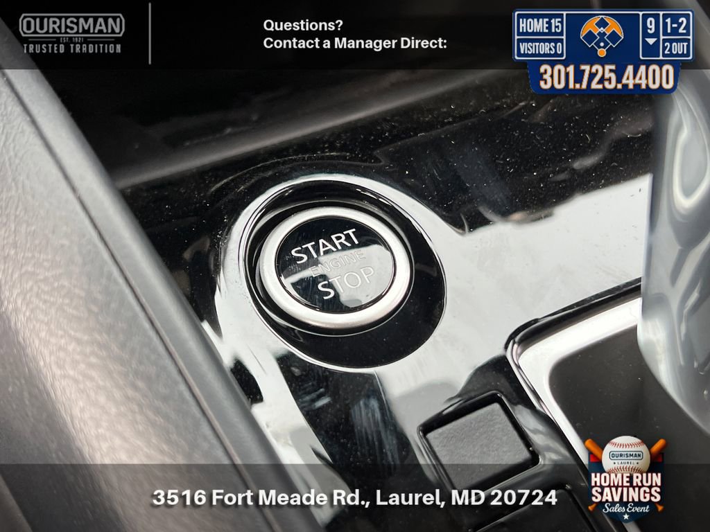 New 2025 Nissan Versa SR w/ Trunk Package FWD image 25