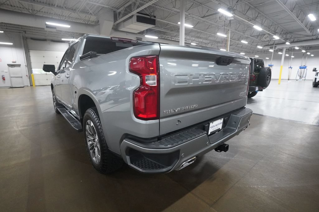 Used 2024 Chevrolet Silverado 1500 High Country w/ Technology Package AWD/4WD image 33