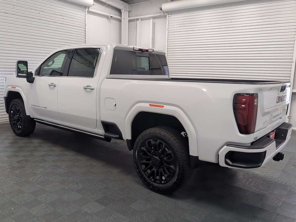 New 2025 GMC Sierra 2500 Denali w/ Denali Reserve Package image 5
